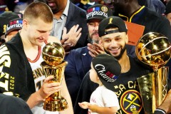 篮球新星崛起：新援加盟激战球场，锋芒毕露成就反派传奇